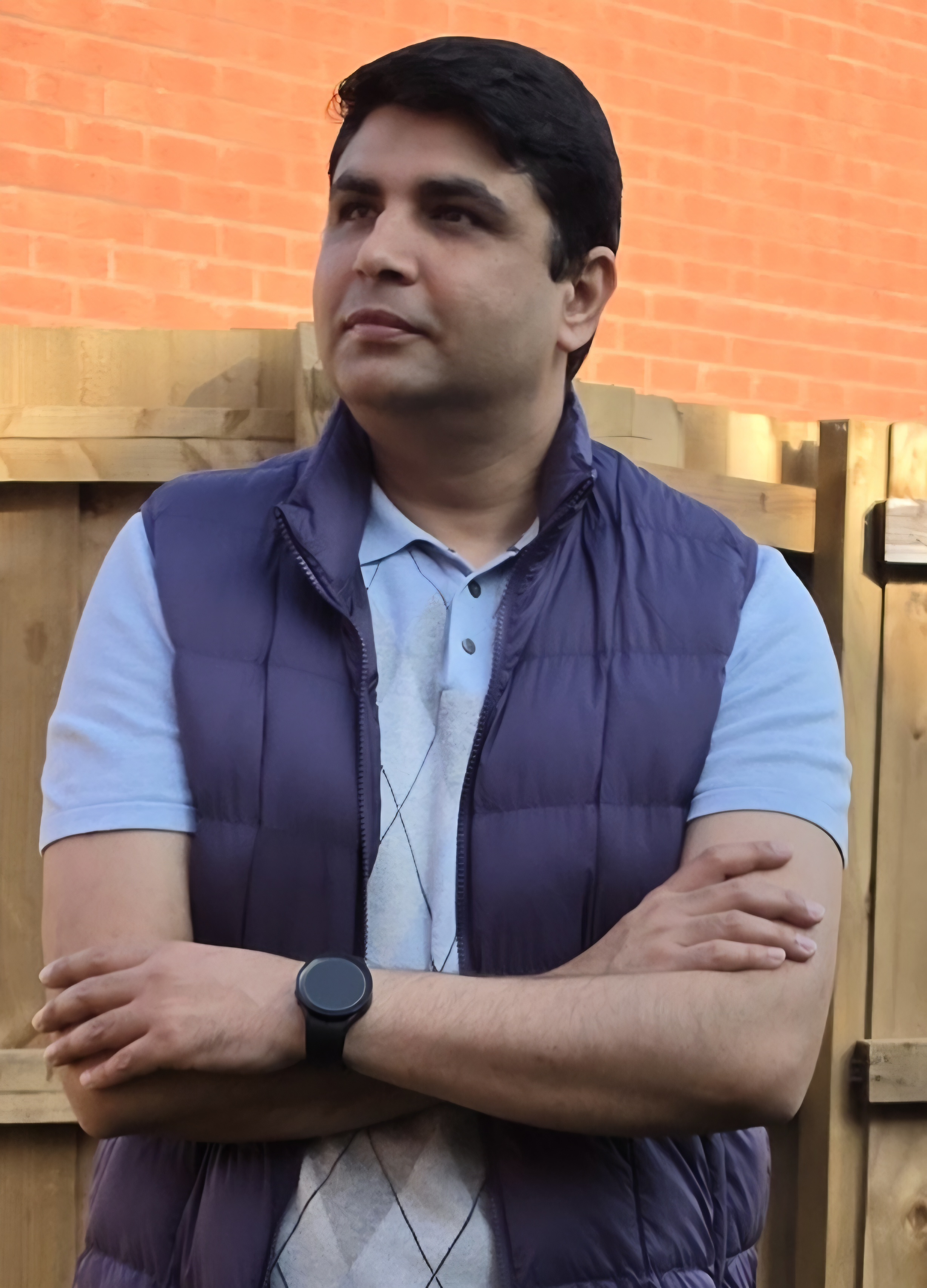 Dr Nikhil Thakur